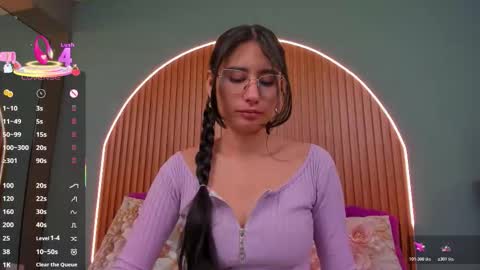 Snapshot of nayecloud chatting on January 2026 04:06:02 AM Naye online show from January 2026 04:06:02 AM