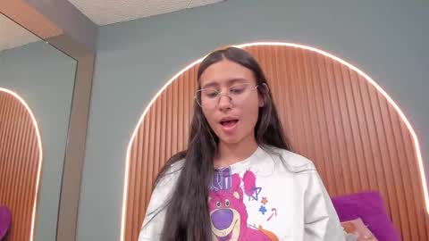 Snapshot of nayecloud chatting on February 2026 06:40:02 AM Naye online show from February 2026 06:40:02 AM