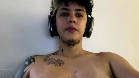 nazzz10 online show from January 2026 04:20:01 PM