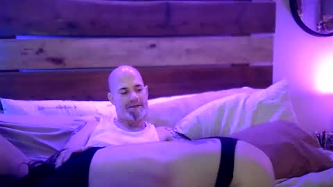 NC Bald And Beautiful online show from December 2025 09:03:02 AM