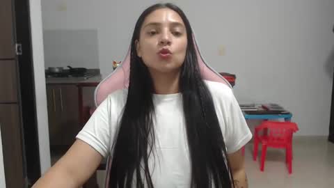 Snapshot of nebyula_star chatting on September 2025 10:20:01 PM Nebyula online show from September 2025 10:20:01 PM