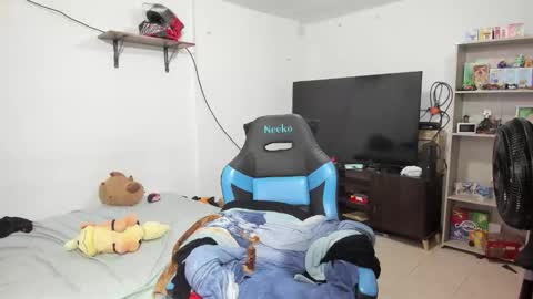 Geek Nicole    im Neeko UwU online show from January 2026 08:58:01 PM