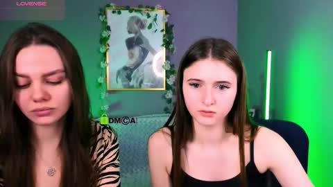 Snapshot of nekky_mouse chatting on November 2025 11:35:01 AM Meow online show from November 2025 11:35:01 AM