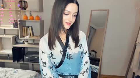 Vicky and Beatrice online show from January 2026 06:56:02 PM