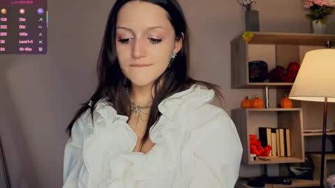 Vicky and Beatrice online show from April 2026 07:14:01 PM