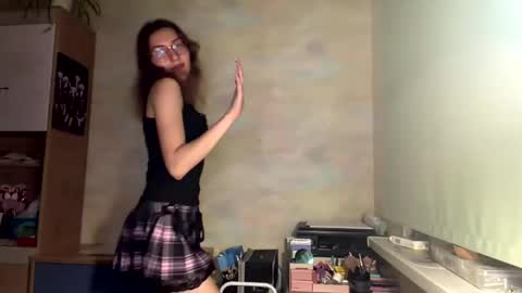 Snapshot of neliamerten chatting on June 2026 07:15:02 PM Mia online show from June 2026 07:15:02 PM