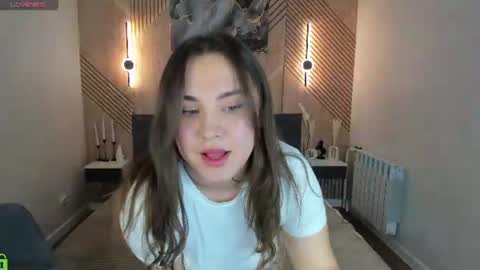 Snapshot of nelie_evans chatting on June 2026 04:53:02 AM nelie_evans online show from June 2026 04:53:02 AM