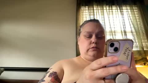 Snapshot of nellatlas chatting on May 2026 07:43:02 PM Nellie Atlas online show from May 2026 07:43:02 PM