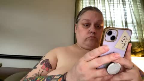 Snapshot of nellatlas chatting on May 2026 02:57:02 PM Nellie Atlas online show from May 2026 02:57:02 PM