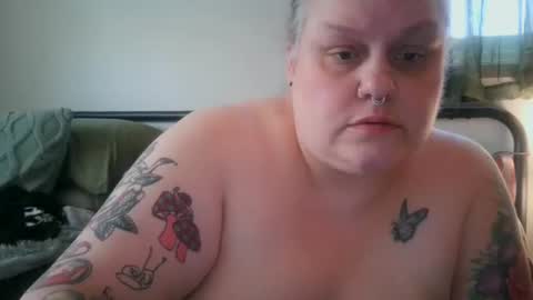 Snapshot of nellatlas chatting on July 2026 12:10:01 AM Nellie Atlas online show from July 2026 12:10:01 AM