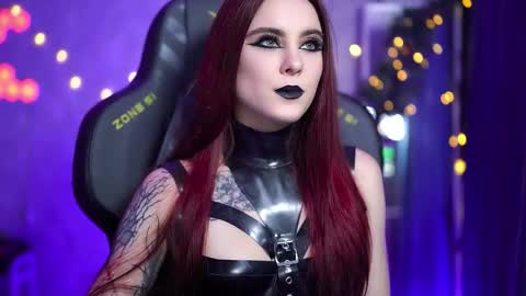 Snapshot of nelle_ chatting on December 2025 06:26:01 PM online show from December 2025 06:26:01 PM