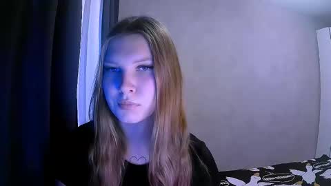 Snapshot of nelli_lux chatting on November 2025 12:09:02 PM Nelli online show from November 2025 12:09:02 PM