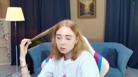 Snapshot of nelliemathers chatting on November 2025 08:55:01 PM Nelli online show from November 2025 08:55:01 PM