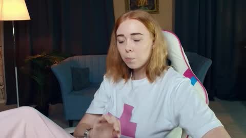 Snapshot of nelliemathers chatting on November 2025 08:01:01 PM Nelli online show from November 2025 08:01:01 PM