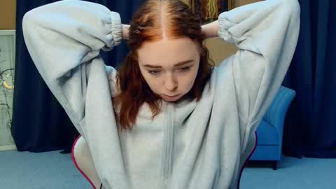 Nelli online show from February 2026 09:00:02 PM