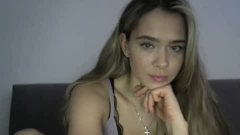 nelly_fortu online show from February 2026 12:09:01 PM