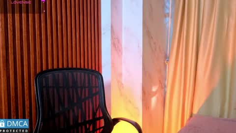 Snapshot of nena_cupcake_ chatting on April 2026 11:12:01 AM Salome Nena cupcake online show from April 2026 11:12:01 AM