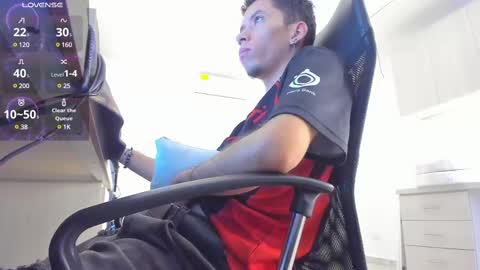 Snapshot of neo_and_jhin chatting on January 2025 05:30:01 PM Jhin online show from January 2025 05:30:01 PM