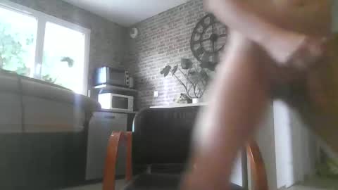 Snapshot of neohburg chatting on June 2026 08:15:01 AM neohburg online show from June 2026 08:15:01 AM