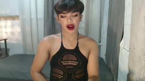 neomi online show from September 2025 01:04:01 PM