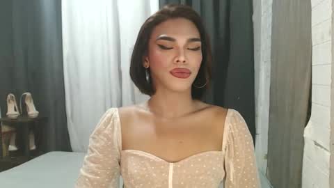 neomi online show from November 2025 12:33:02 PM