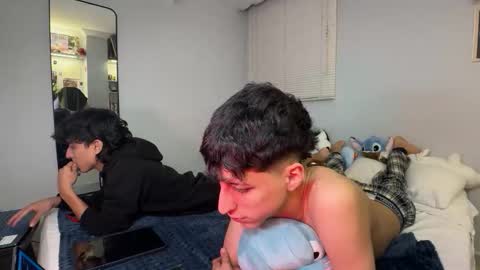 Snapshot of neoplay_ chatting on January 2026 03:52:02 AM Neo online show from January 2026 03:52:02 AM