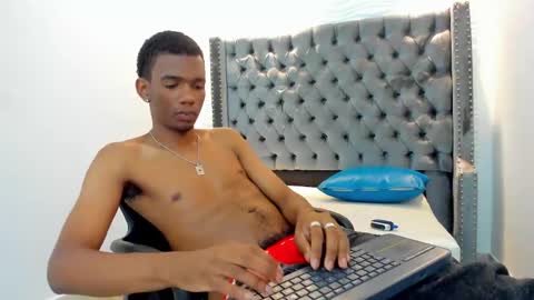 Nero online show from November 2025 07:45:02 PM