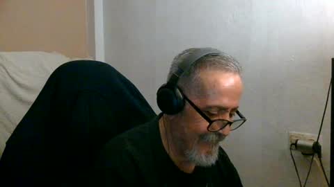 Snapshot of neron401 chatting on June 2026 11:16:02 PM neron401 online show from June 2026 11:16:02 PM