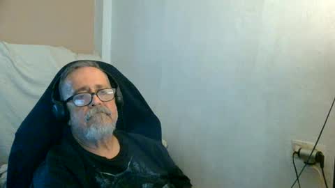 Snapshot of neron401 chatting on June 2026 04:11:02 PM neron401 online show from June 2026 04:11:02 PM