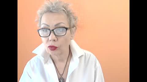 NessyJenixs online show from November 2025 08:30:02 AM