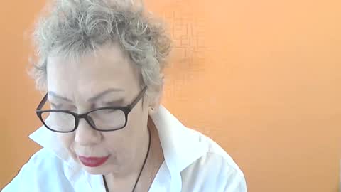 NessyJenixs online show from November 2025 08:25:02 AM