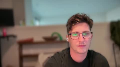 Snapshot of netflixhumanicorn chatting on December 2024 05:03:01 PM RyRy online show from December 2024 05:03:01 PM