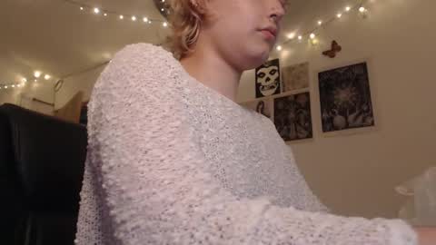 Snapshot of neurotic_witch chatting on March 2025 10:24:01 AM Mar online show from March 2025 10:24:01 AM