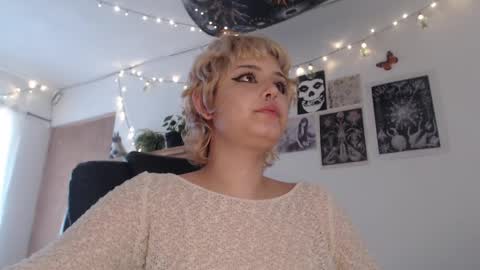 Snapshot of neurotic_witch chatting on March 2025 01:29:02 PM Mar online show from March 2025 01:29:02 PM