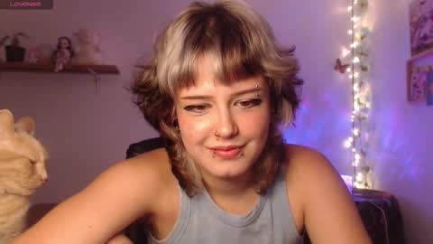 Snapshot of neurotic_witch chatting on September 2025 02:45:01 AM Mar online show from September 2025 02:45:01 AM