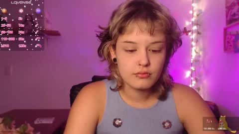 Snapshot of neurotic_witch chatting on September 2025 11:06:02 PM Mar online show from September 2025 11:06:02 PM