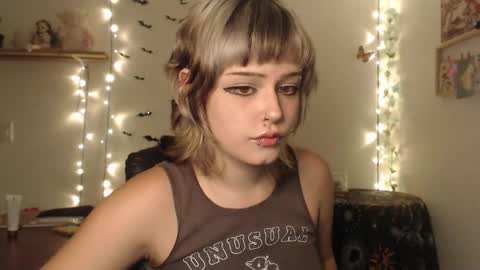 Snapshot of neurotic_witch chatting on September 2025 05:44:01 AM Mar online show from September 2025 05:44:01 AM