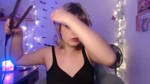 Snapshot of neurotic_witch chatting on September 2025 07:45:02 AM Mar online show from September 2025 07:45:02 AM