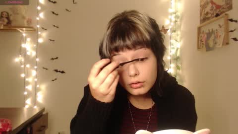 Snapshot of neurotic_witch chatting on October 2025 07:53:02 AM Mar online show from October 2025 07:53:02 AM