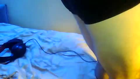 Snapshot of neverland966 chatting on December 2025 09:55:02 PM Mark online show from December 2025 09:55:02 PM