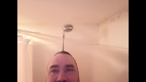 Snapshot of neverseentthatb4 chatting on November 2025 10:55:02 PM Matt online show from November 2025 10:55:02 PM