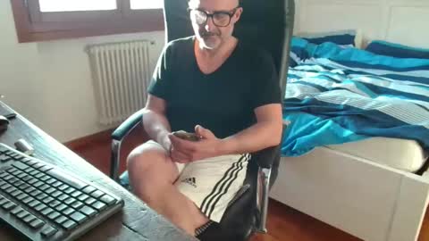 simi online show from April 2026 04:52:01 PM