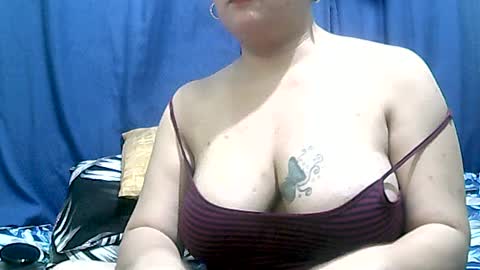 Snapshot of new_taboo_fetishqueen chatting on July 2026 02:05:17 AM mariapaula online show from July 2026 02:05:17 AM