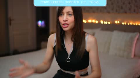 Snapshot of newchloe18 chatting on November 2025 09:03:02 PM newchloe18 online show from November 2025 09:03:02 PM