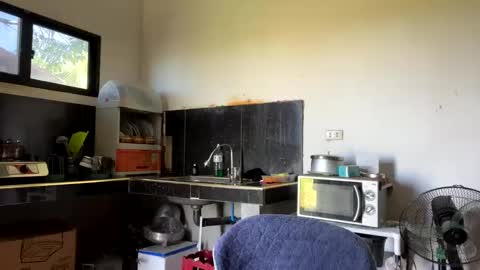 Snapshot of newest_star69 chatting on February 2025 02:08:02 AM Lucy Pearl online show from February 2025 02:08:02 AM