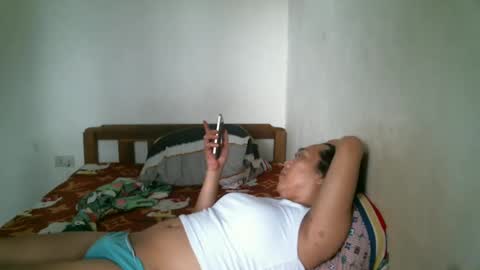 Snapshot of newest_star69 chatting on February 2025 02:14:01 AM Lucy Pearl online show from February 2025 02:14:01 AM