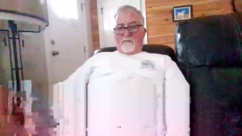 Snapshot of newhallboxer chatting on May 2026 05:42:02 PM newhallboxer online show from May 2026 05:42:02 PM