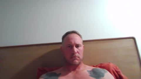 Snapshot of newportman1030 chatting on December 2024 02:10:02 AM amandandhisgirl online show from December 2024 02:10:02 AM