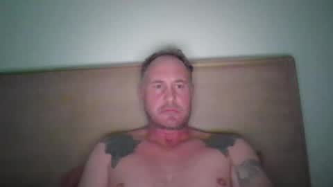 Snapshot of newportman1030 chatting on September 2025 01:18:01 AM amandandhisgirl online show from September 2025 01:18:01 AM