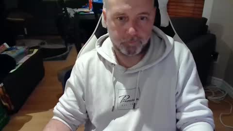 Snapshot of newvvorld chatting on January 2025 10:15:02 PM NewWorld online show from January 2025 10:15:02 PM